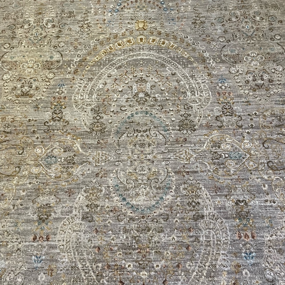 Hand-Knotted Wool Rug(5 x 7) - Picture 3 of 6